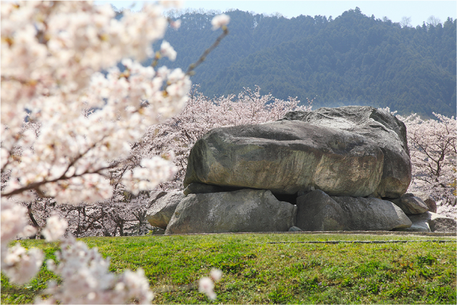 Osaka's Timeless Charms: Gardens, Crafts, Shrines, and Castle Delights