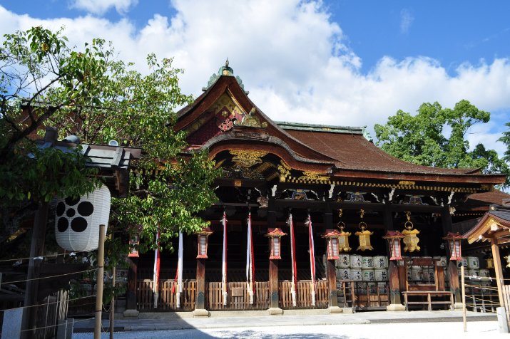 Morning Kyoto Tour: Academic Success Shrine and Geisha District