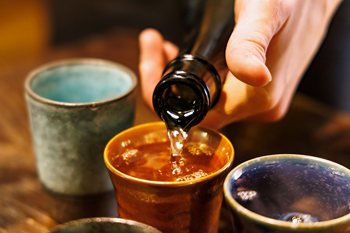 Half-day (AM) Tour: Vermillion Shrine Gates and Sake Brewery Delights