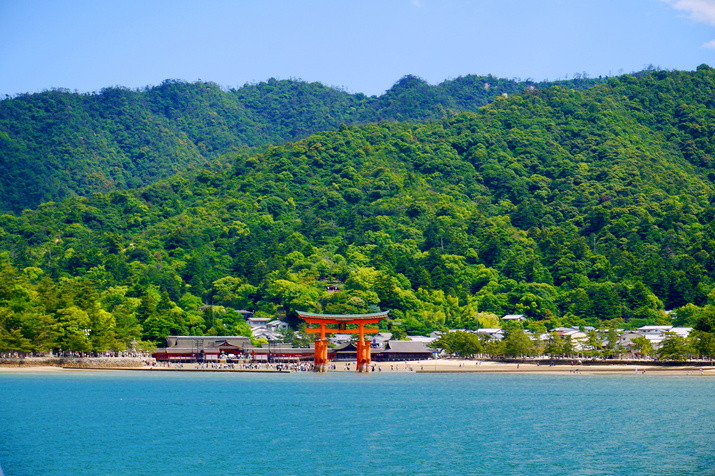 Afternoon Hiroshima Tour: Exploring Sacred Miyajima Island